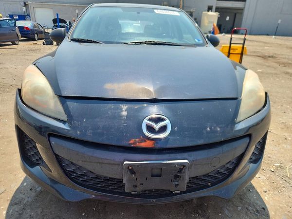 2013 MAZDA 3