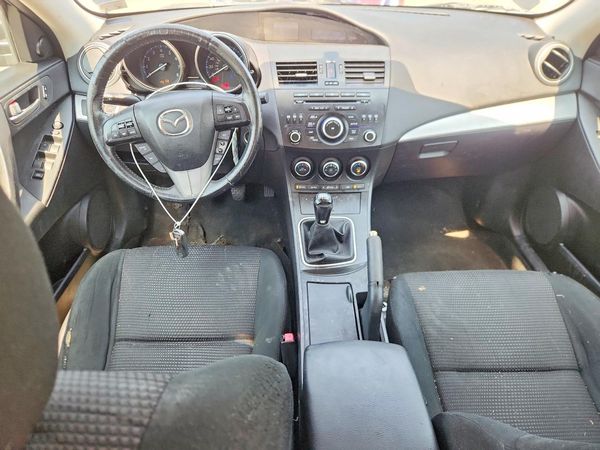 2013 MAZDA 3