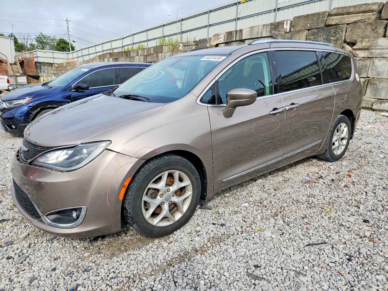 2017 CHRYSLER PACIFICA