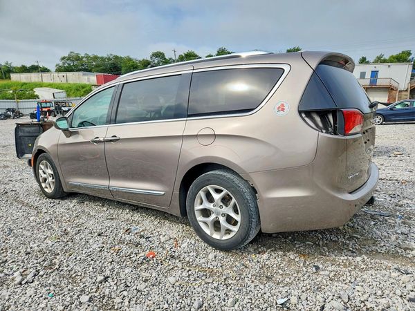 2017 CHRYSLER PACIFICA