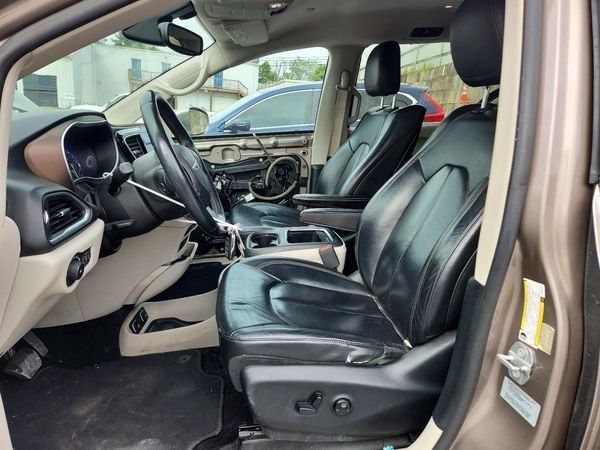 2017 CHRYSLER PACIFICA