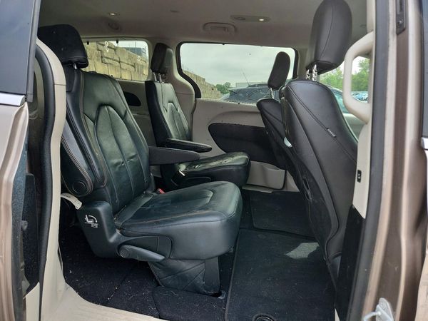 2017 CHRYSLER PACIFICA