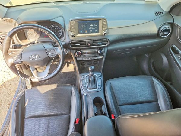 2018 HYUNDAI KONA SEL with Tech Pkg