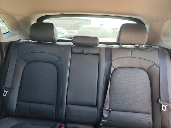 2018 HYUNDAI KONA SEL with Tech Pkg