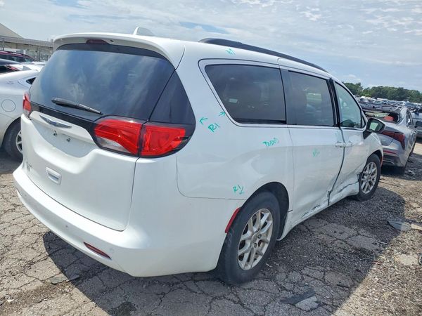 2020 CHRYSLER VOYAGER LXI