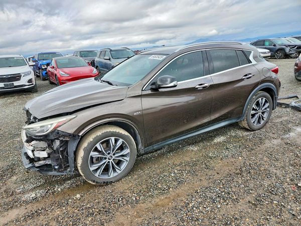 2017 INFINITI QX30