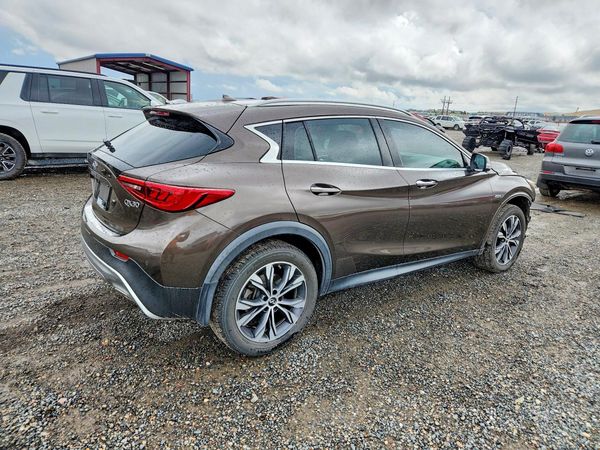 2017 INFINITI QX30