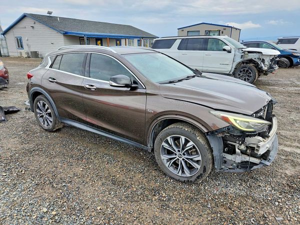 2017 INFINITI QX30
