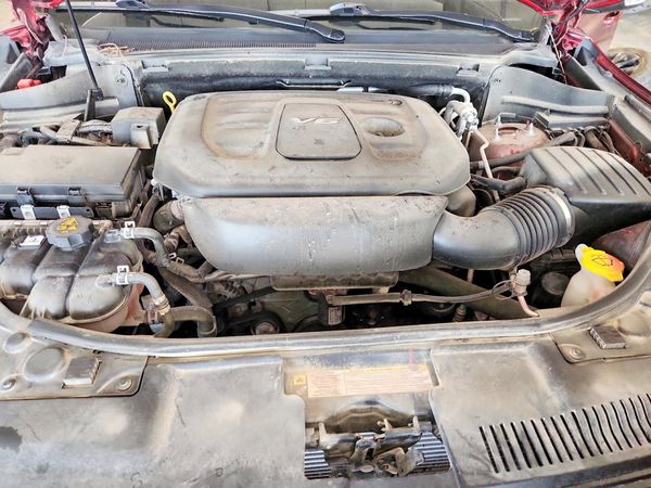 2018 DODGE DURANGO GT — Engine bay