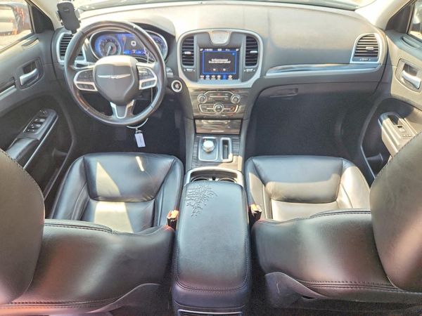2022 CHRYSLER 300