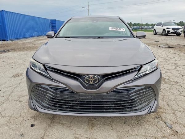 2018 TOYOTA CAMRY