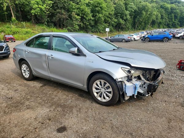 2017 TOYOTA CAMRY SOLA LE/SE/XLE Hybrid — Passenger 3/4