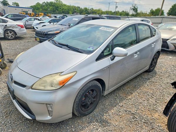 2013 TOYOTA PRIUS