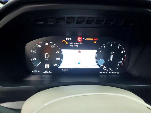 2021 VOLVO XC90 Momentum
