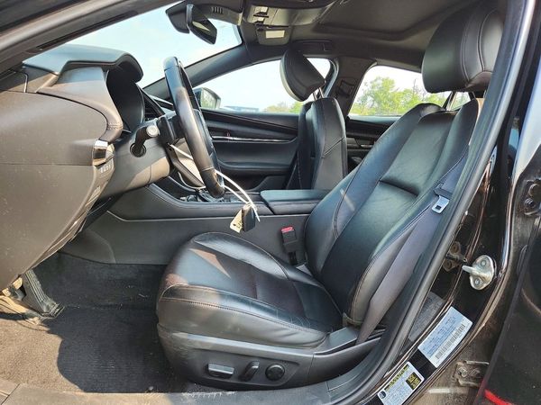 2022 MAZDA 3 Premium Plus Package