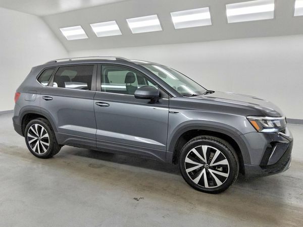 2024 VOLKSWAGEN TAOS SE
