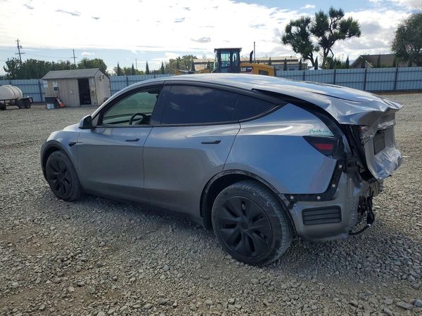 2024 TESLA MODEL Y