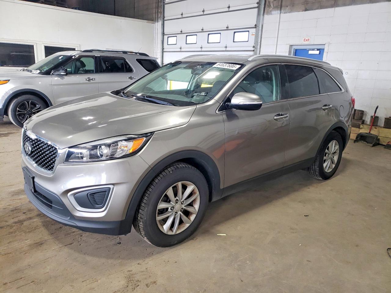 2017 KIA SORENTO L, LX