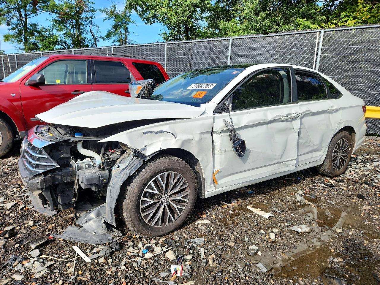 2021 VOLKSWAGEN JETTA S / SE / R-Line — Front 3/4