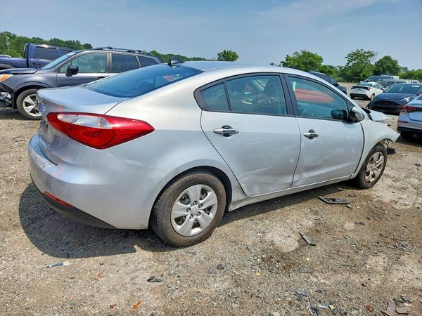 2016 KIA FORTE GL (Middle-Low Grade)