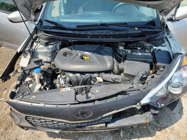 2016 KIA FORTE GL (Middle-Low Grade)