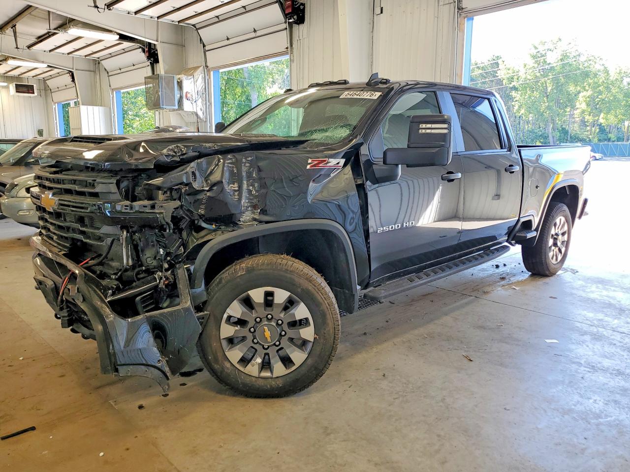 2024 CHEVROLET SILVERADO Custom — Front 3/4