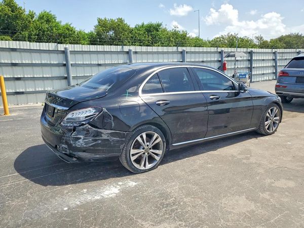2017 MERCEDES-BENZ C C300