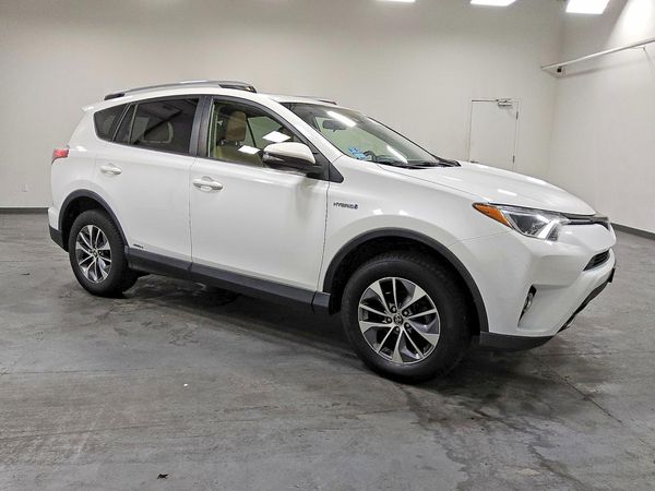 2018 TOYOTA RAV4 LE Plus/XLE
