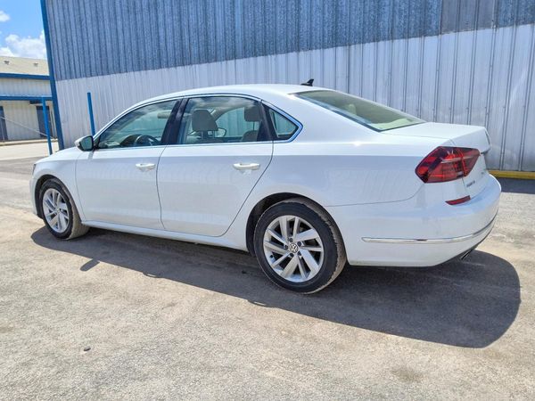 2018 VOLKSWAGEN PASSAT SE, SE w/ Technology — DSRA