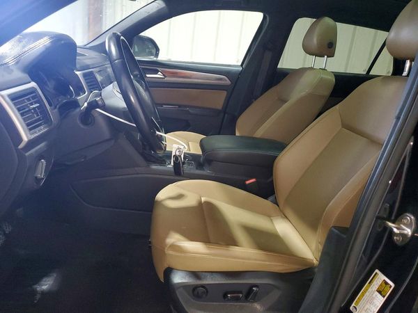 2020 VOLKSWAGEN ATLAS CROSS SPORT SE — DENT