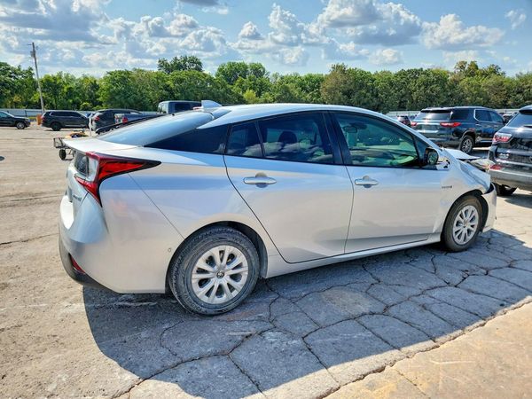2020 TOYOTA PRIUS