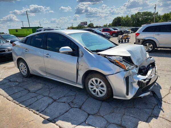 2020 TOYOTA PRIUS