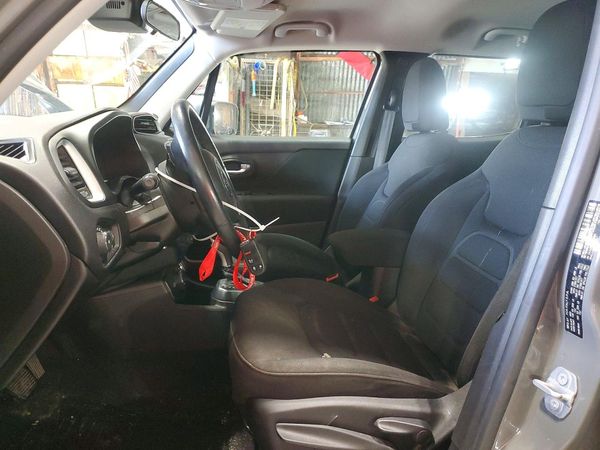 2020 JEEP RENEGADE Latitude, Longitude