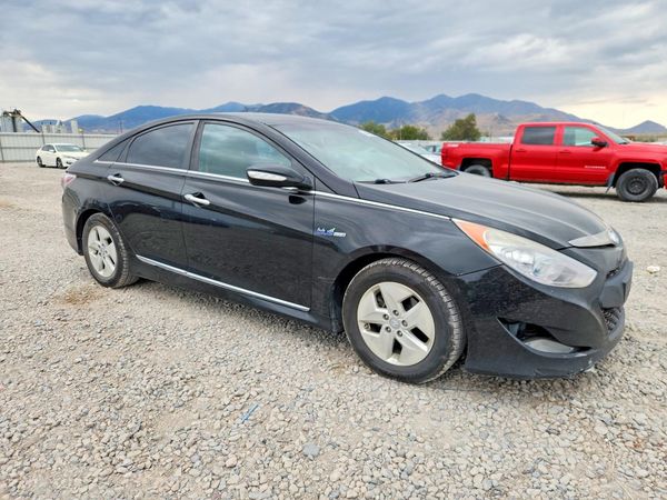 2012 HYUNDAI SONATA Middle level