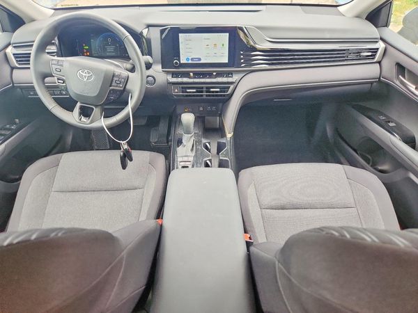 2025 TOYOTA CAMRY