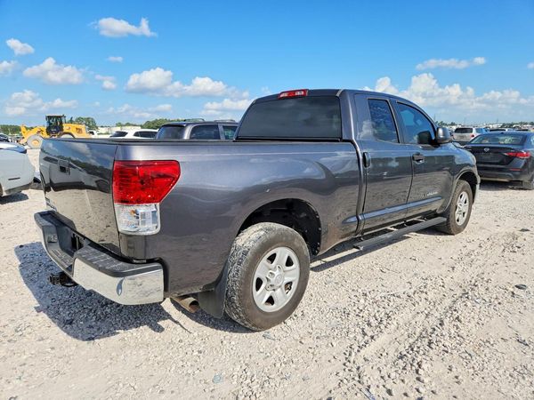2013 TOYOTA TUNDRA SR5