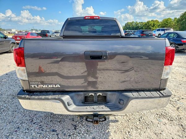 2013 TOYOTA TUNDRA SR5