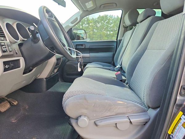 2013 TOYOTA TUNDRA SR5