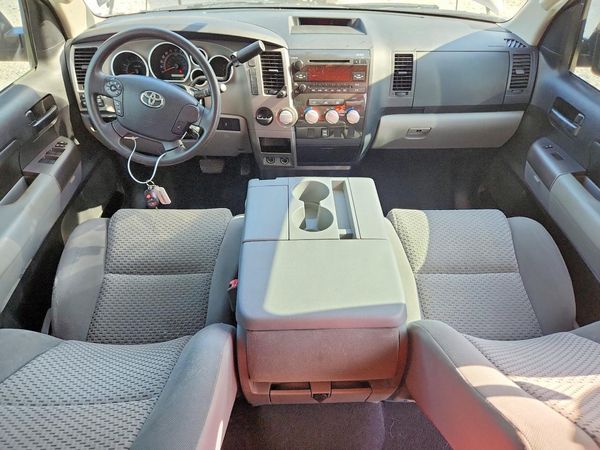 2013 TOYOTA TUNDRA SR5