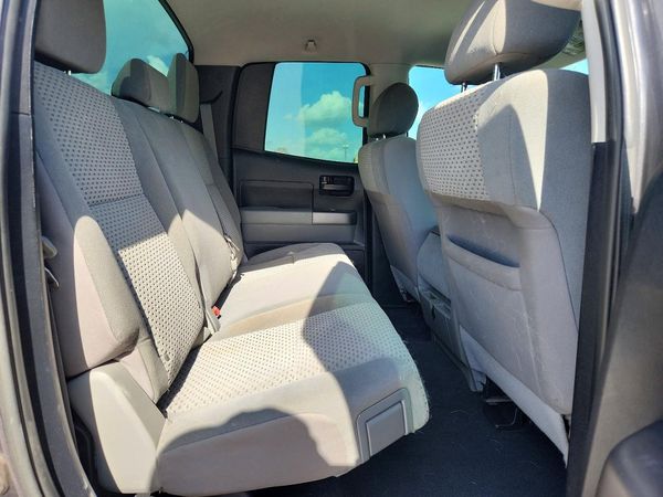 2013 TOYOTA TUNDRA SR5
