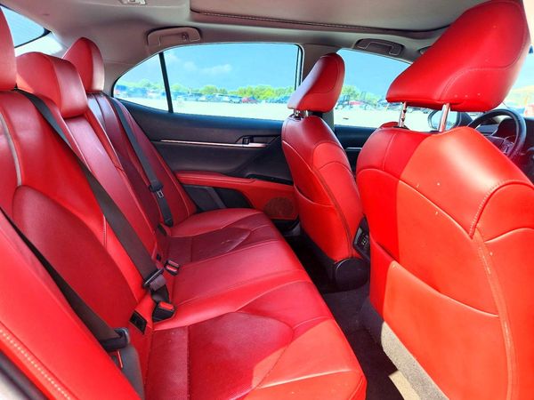 2019 TOYOTA CAMRY
