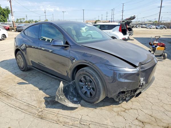2026 TESLA MODEL Y