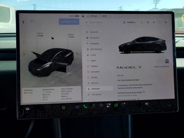 2026 TESLA MODEL Y