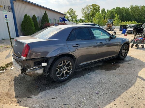 2016 CHRYSLER 300