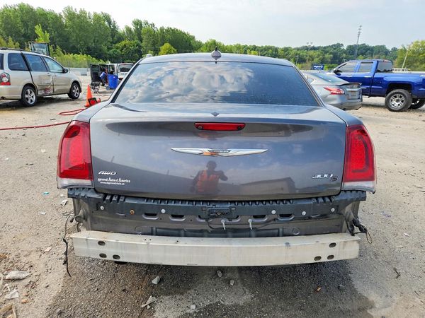 2016 CHRYSLER 300