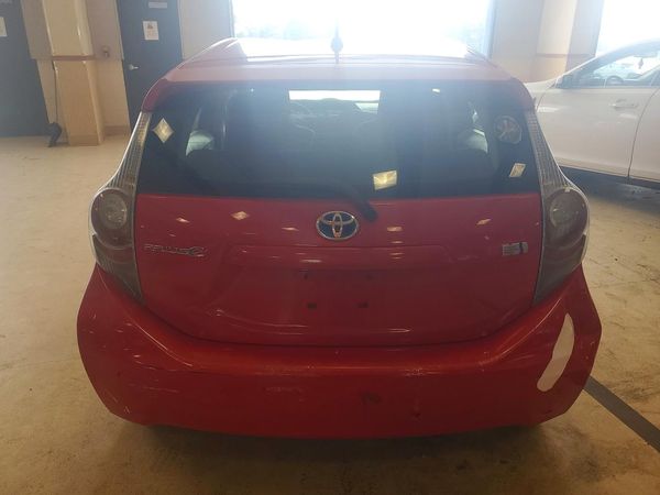 2014 TOYOTA PRIUS C ON