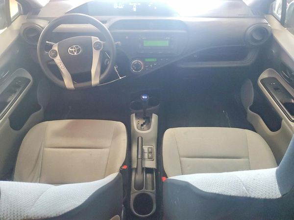 2014 TOYOTA PRIUS C ON