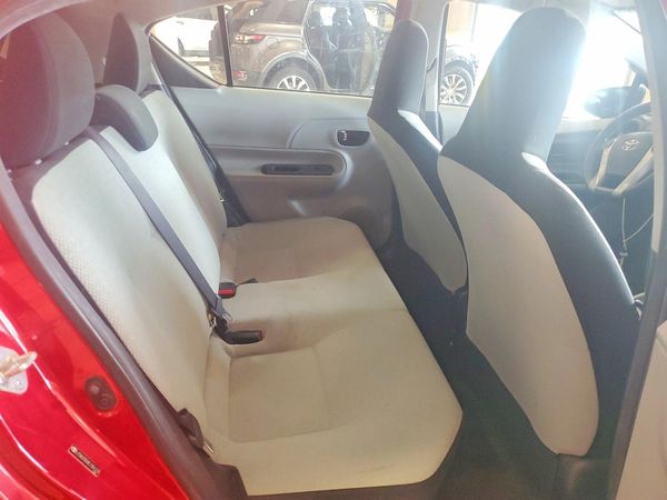 2014 TOYOTA PRIUS C ON
