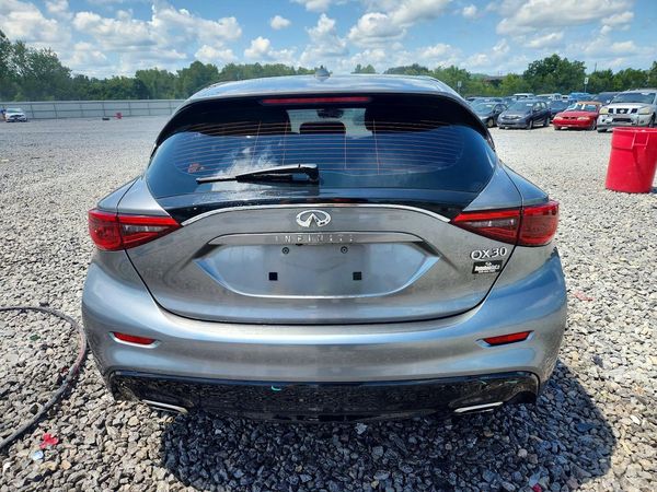 2017 INFINITI QX30