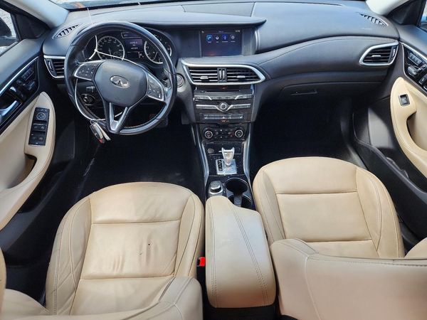 2017 INFINITI QX30